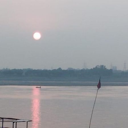 Krishna P. Guest House Varanasi Esterno foto