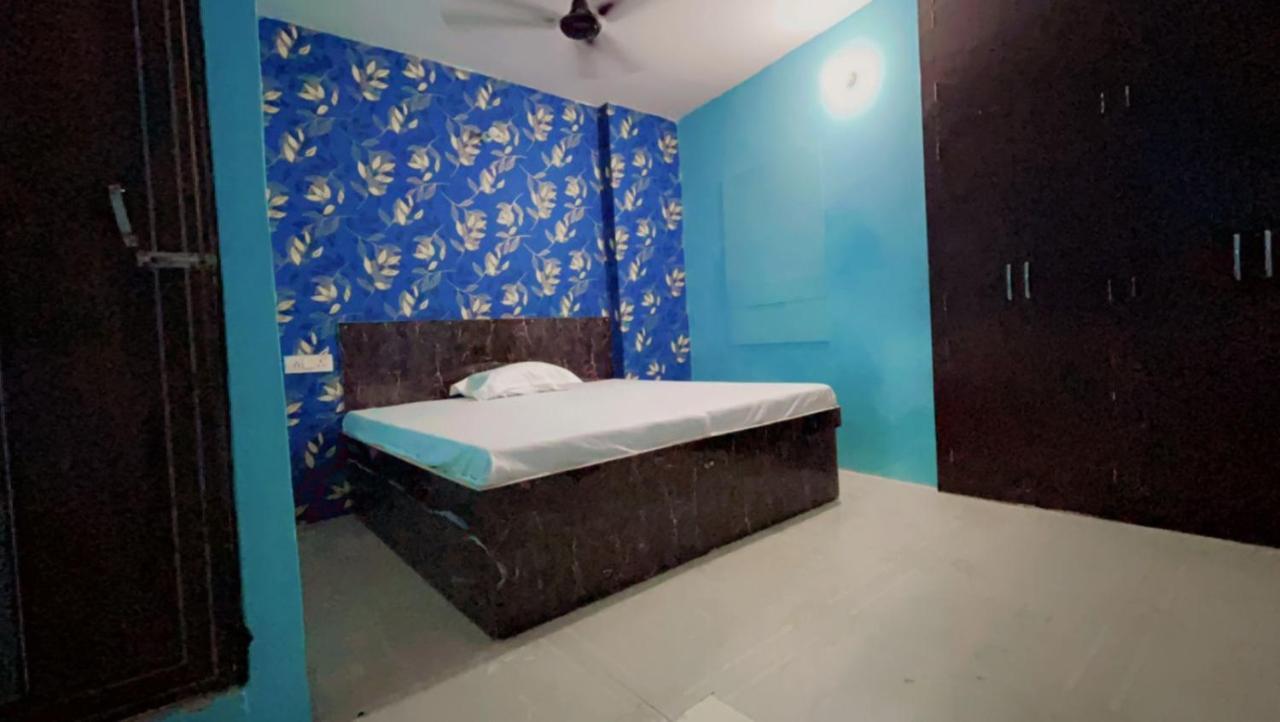 Krishna P. Guest House Varanasi Esterno foto